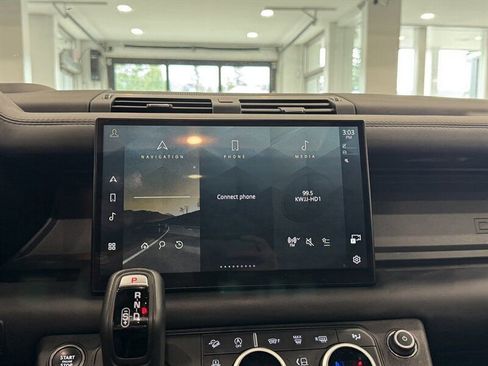 Used 2023 Land Rover Defender 130 X image 38