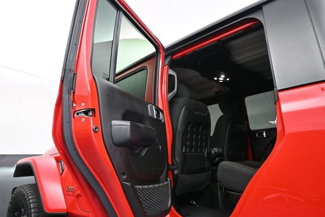 Used 2023 Jeep Gladiator Mojave w/ LED Lighting Group AWD/4WD image 13