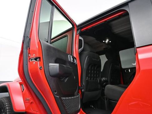 Used 2023 Jeep Gladiator Mojave w/ LED Lighting Group AWD/4WD image 13