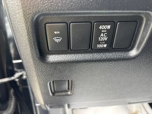 Used 2020 Toyota 4Runner SR5 AWD/4WD image 23