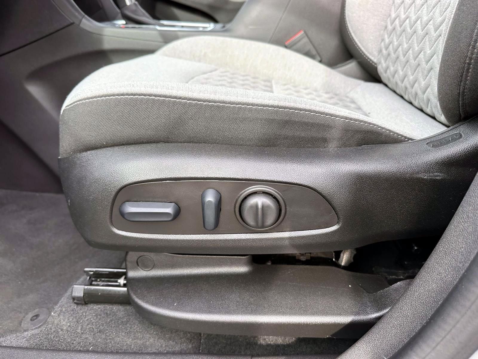 Used 2024 Chevrolet Equinox LS w/ LS Convenience Package AWD/4WD image 10