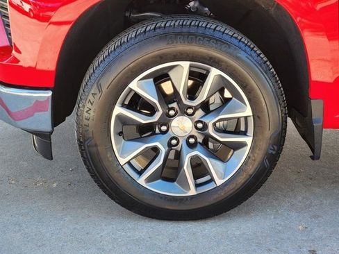 Used 2025 Chevrolet Silverado 1500 LT image 17