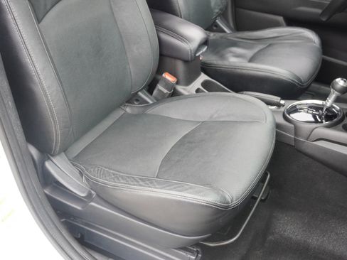 Used 2015 Mitsubishi Outlander Sport SE image 32