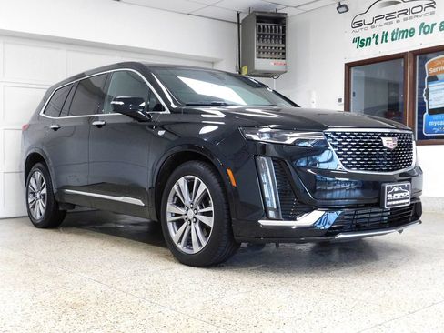 Used 2025 Cadillac XT6 Premium Luxury AWD/4WD image 4