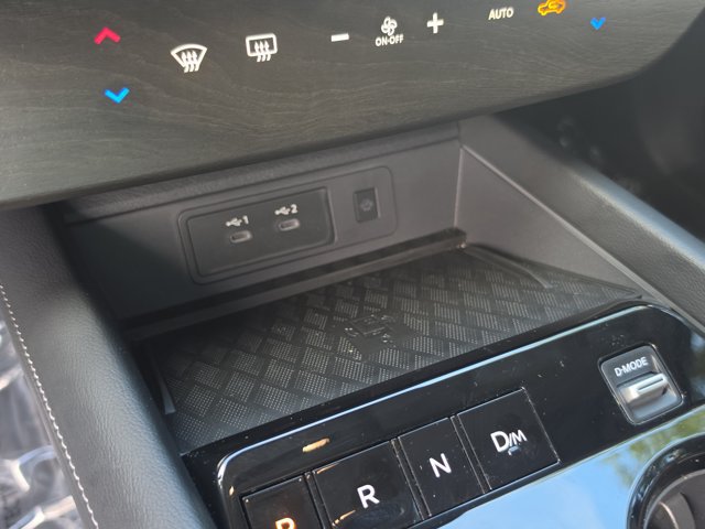 Used 2025 Nissan Murano SV FWD image 31