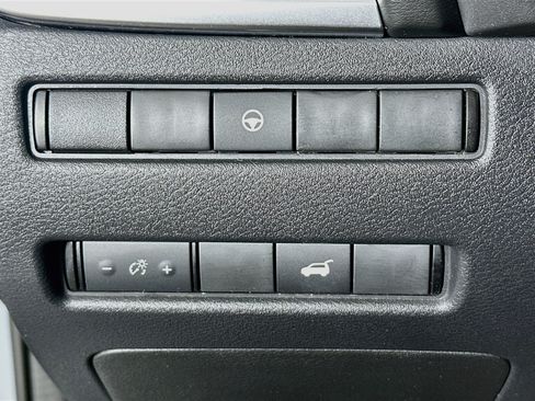 Used 2021 Nissan Rogue SL AWD/4WD image 17