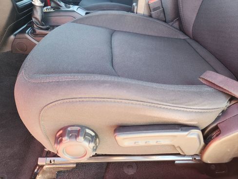 Used 2020 Jeep Wrangler Unlimited Sport image 27