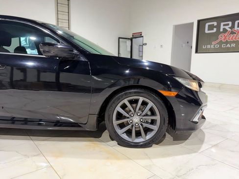 Used 2019 Honda Civic EX image 5