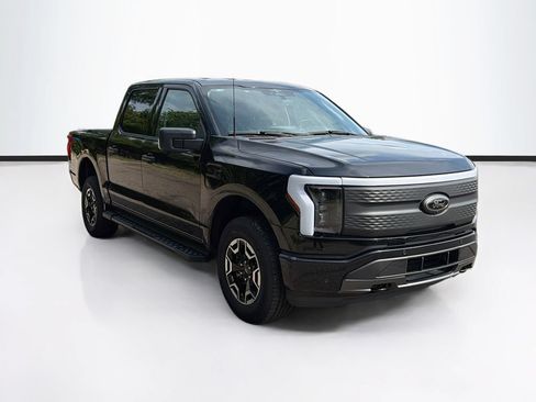 Used 2023 Ford F150 Lightning XLT AWD/4WD image 3