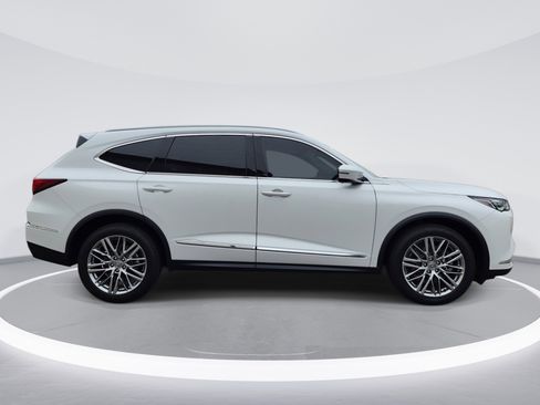 Used 2023 Acura MDX SH-AWD w/ Advance Package image 4