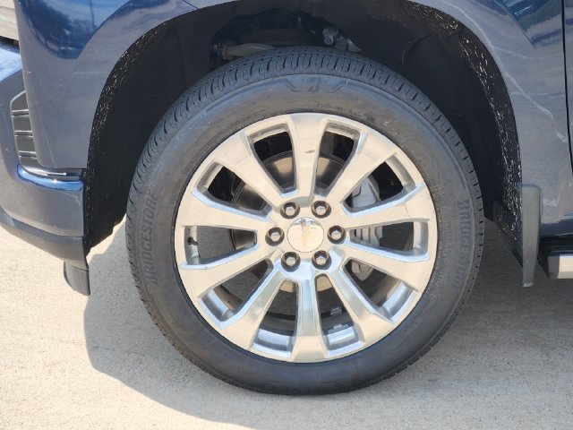 Used 2021 Chevrolet Silverado 1500 High Country w/ Technology Package AWD/4WD image 9