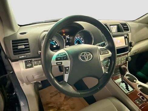 Used 2013 Toyota Highlander Limited image 12