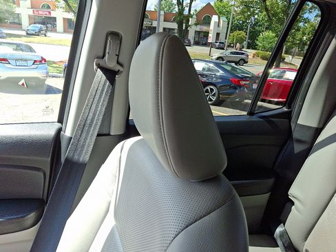 Used 2018 Honda Ridgeline RTL-T image 17