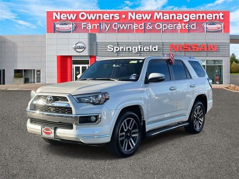 Used 2019 Toyota 4Runner 4WD image 2