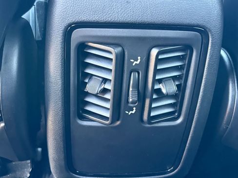 Used 2025 Dodge Durango GT AWD/4WD image 15