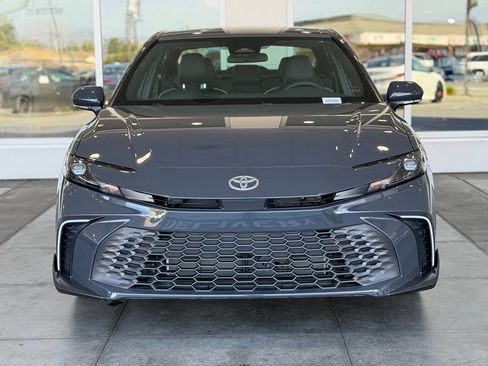 Used 2026 Toyota Camry SE FWD image 5