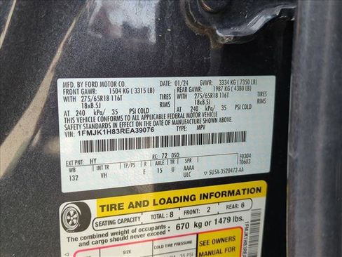 Used 2024 Ford Expedition Max XLT image 25