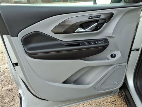 Used 2019 GMC Terrain SLT w/ Preferred Package image 13