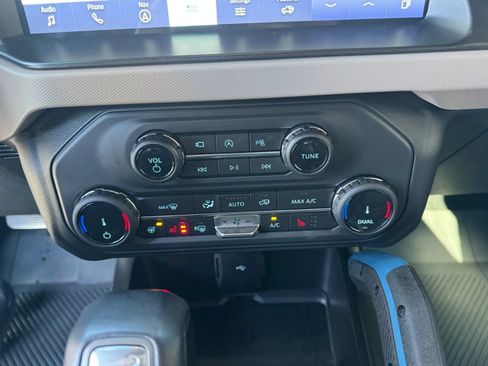 Used 2022 Ford Bronco Wildtrak AWD/4WD image 18
