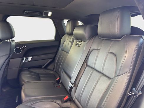 Used 2017 Land Rover Range Rover Sport SE image 13