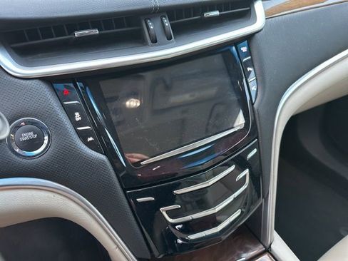 Used 2018 Cadillac XTS Luxury w/ Driver Awareness Package image 9