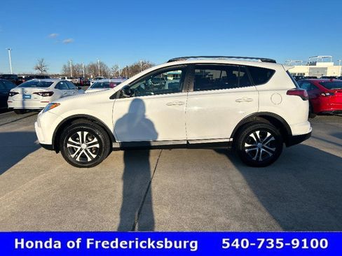 Used 2017 Toyota RAV4 LE image 3