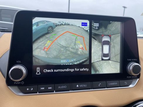 New 2025 Nissan Sentra SV w/ SV Premium Package image 10