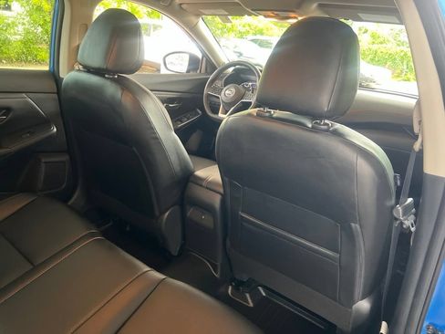 Used 2020 Nissan Sentra SR w/ Premium Package FWD image 14
