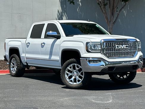 Used 2018 GMC Sierra 1500 SLT w/ SLT Premium Package image 2