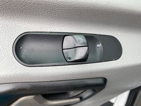 Used 2012 Mercedes-Benz Sprinter 3500 image 12