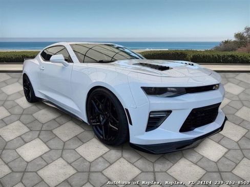 Used 2018 Chevrolet Camaro SS RWD image 1