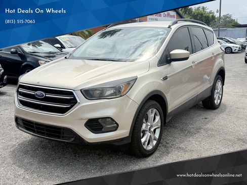 Used 2018 Ford Escape SE w/ Ford Safe & Smart Package AWD/4WD image 1