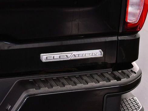 Used 2022 GMC Sierra 1500 Elevation AWD/4WD image 13