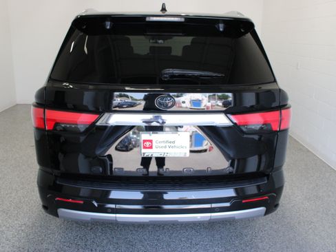 Certified 2024 Toyota Sequoia Limited w/ Tow Technology Package AWD/4WD image 8