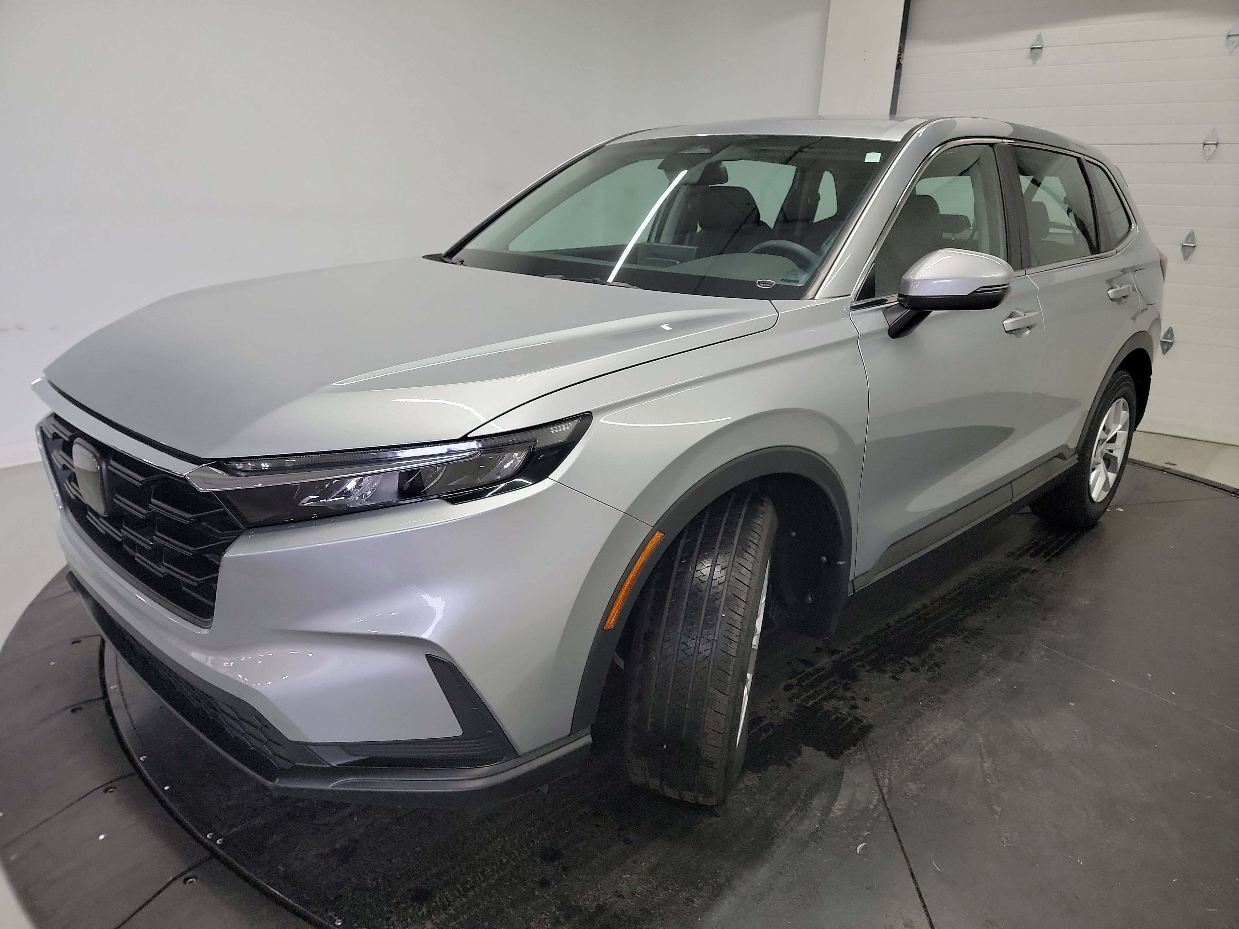 Used 2024 Honda CR-V LX image 3