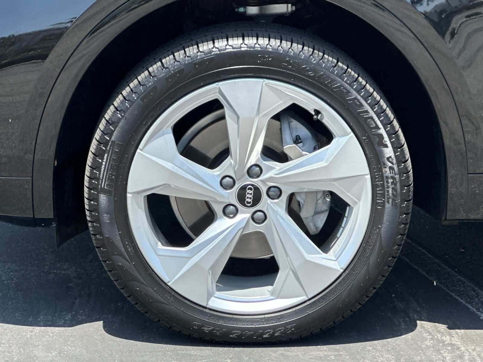 Used 2025 Audi Q5 2.0T Premium Plus w/ Premium Plus Package AWD/4WD image 27