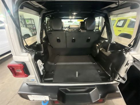 Used 2023 Jeep Wrangler Unlimited Sahara w/ Cold Weather Group image 23