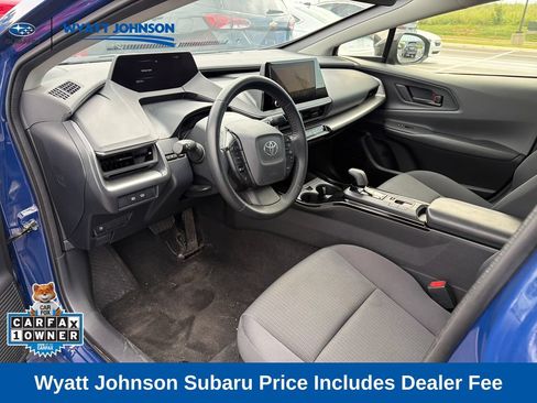 Used 2025 Toyota Prius LE FWD image 11