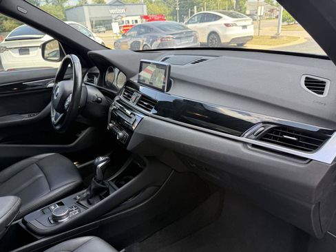 Used 2018 BMW X1 xDrive28i w/ Premium Package AWD/4WD image 13