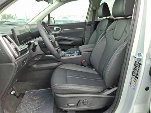 New 2026 Kia Sorento S image 9