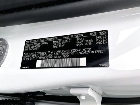 Certified 2023 Volvo XC60 B5 Plus w/ Protection Package Premier image 18