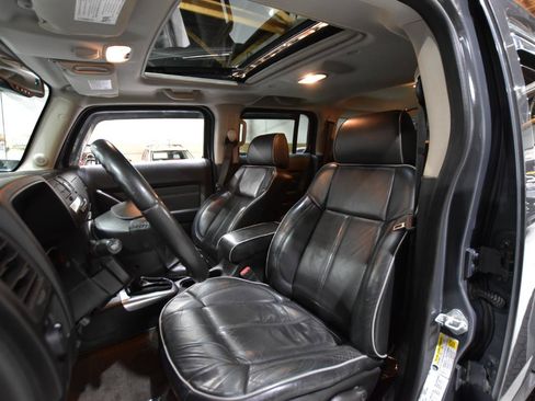 Used 2009 HUMMER H3 Luxury AWD/4WD image 25