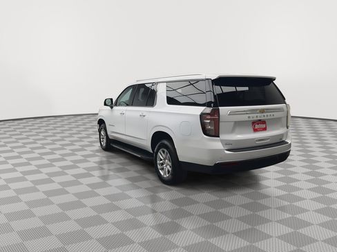 Used 2023 Chevrolet Suburban LT w/ Luxury Package image 41