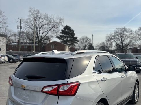 Used 2019 Chevrolet Equinox Premier image 3