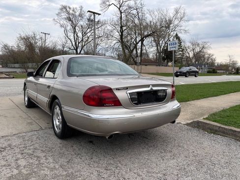 Used 1999 Lincoln Continental image 16