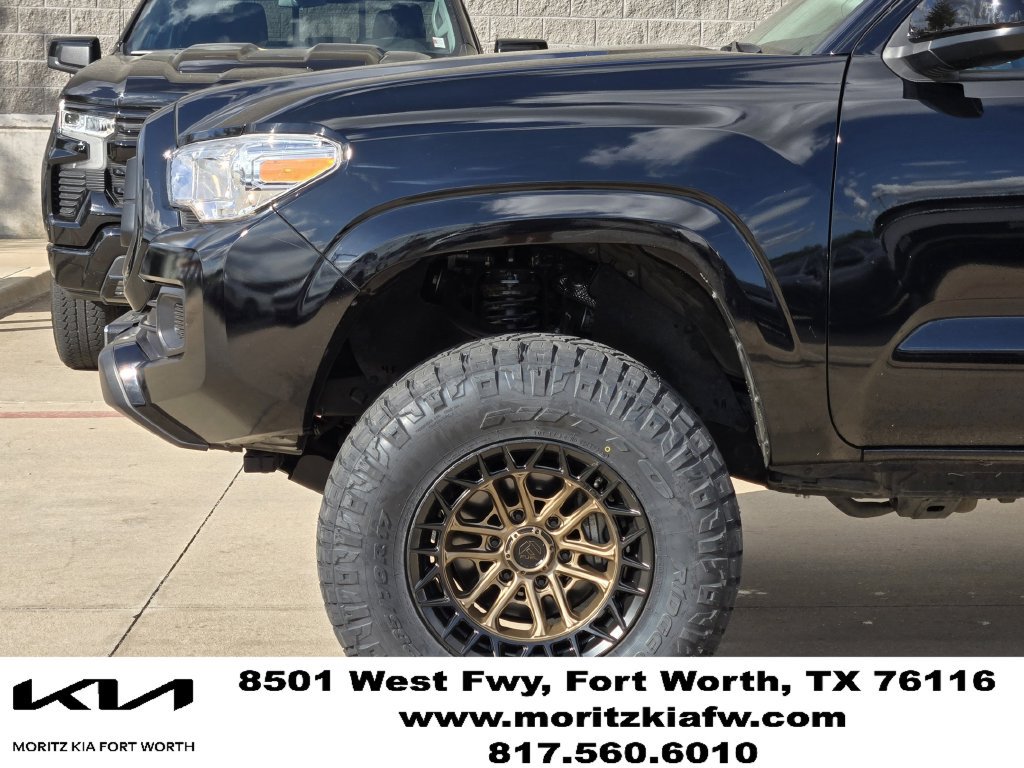 Used 2023 Toyota Tacoma SR AWD/4WD image 6
