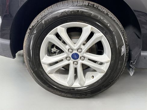 Used 2020 Ford Edge SEL FWD image 33