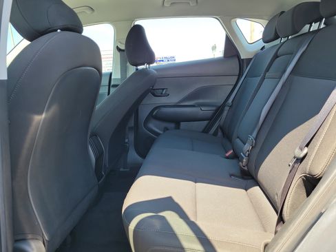 Used 2024 Hyundai Kona SE FWD image 16