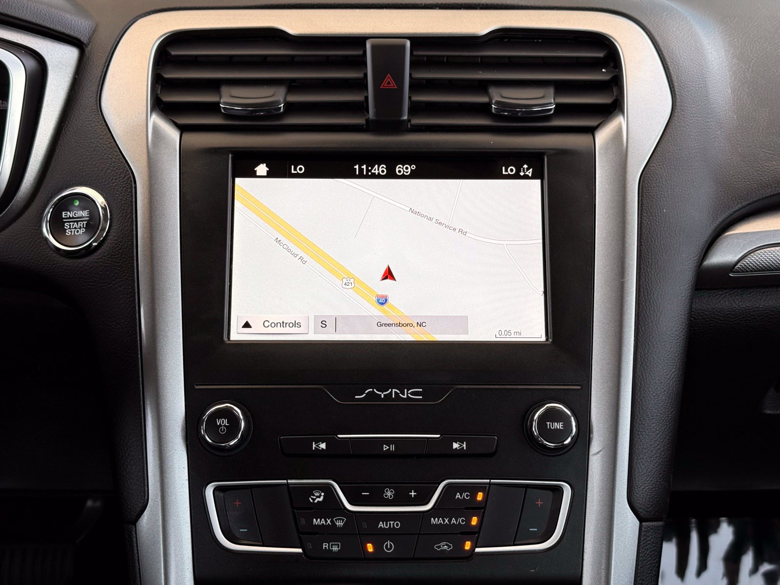 Used 2019 Ford Fusion SE FWD image 34