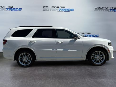 Used 2024 Dodge Durango GT RWD image 4
